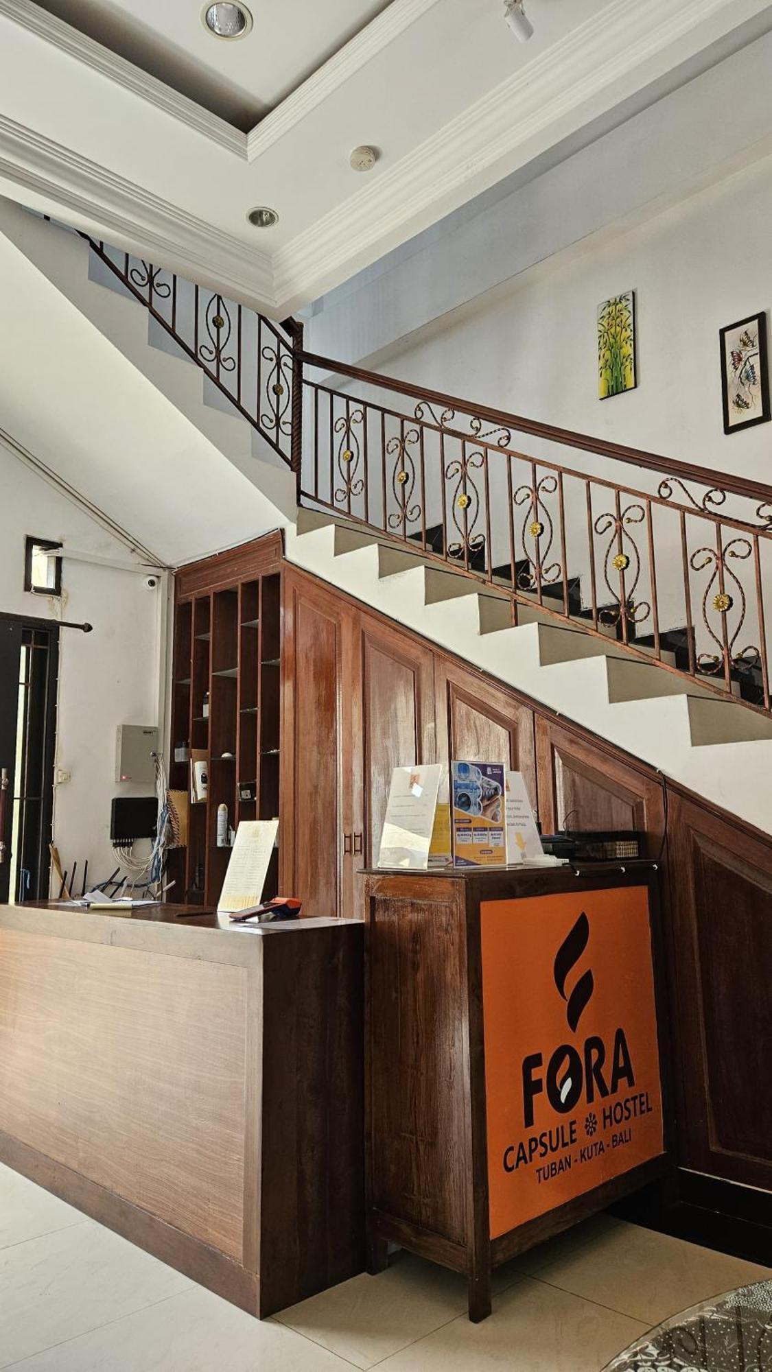 Fora Capsule Hostel Tuban Kuta Lombok Εξωτερικό φωτογραφία